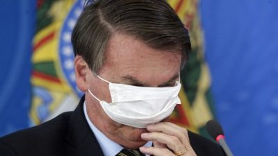 Jair Bolsonaro llamó «idiotas» a quienes respetan las cuarentenas y el distanciamiento