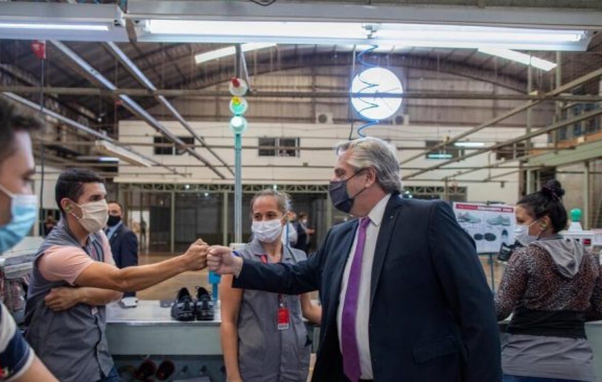 Alberto Fernández: «Vamos a proteger al trabajo, al que invierte y al que produce»