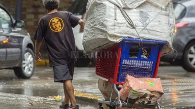 El 27,4% de los trabajadores es pobre y los que se desempeñan en la informalidad son mayoría