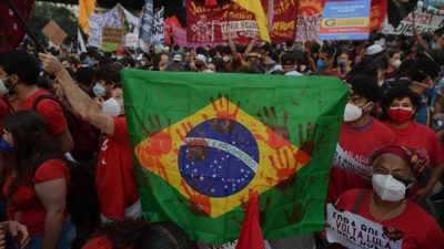 Bolsonaro minimizó las protestas, aunque se advierte una polarización con Lula para 2022