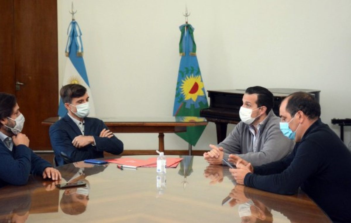 Morón firmó un nuevo acuerdo salarial para los trabajadores municipales de la Salud