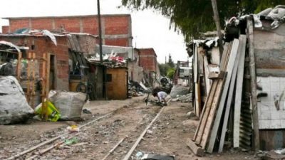 Casi el 10% de la población de Argentina vive en casas precarias