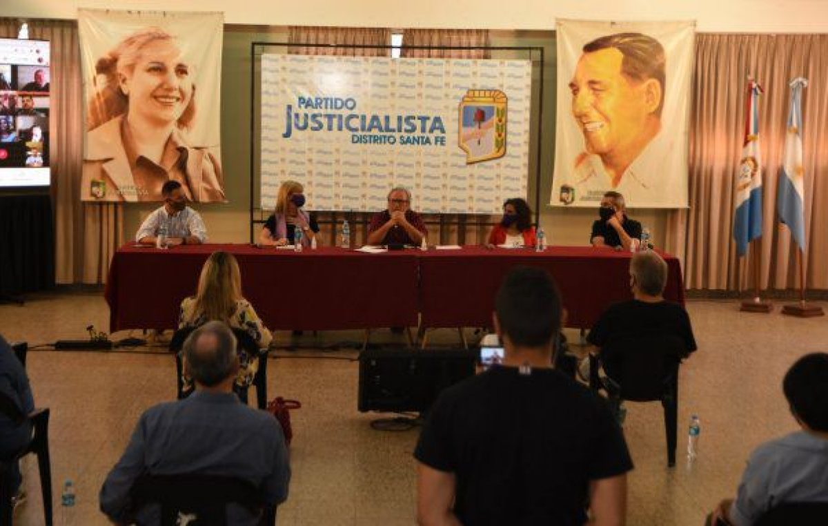 El peronismo santafesino busca unir en las urnas lo que la Legislatura dividió