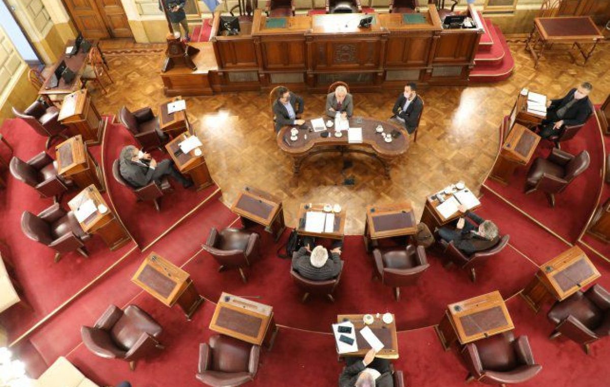 Santa Fe: La Casa Gris y los bloques peronistas del Senado y Diputados delinean una estrategia legislativa común