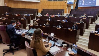 Neuquén: Primer round para el endeudamiento que pidió Gutiérrez