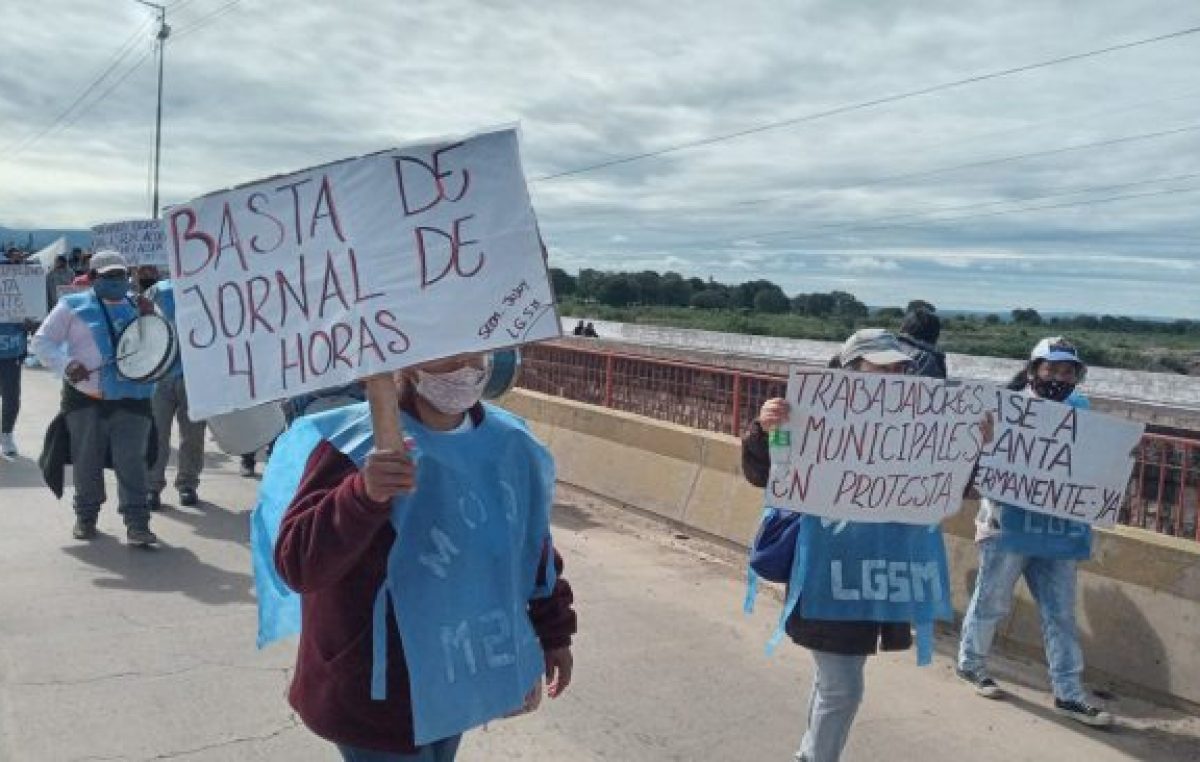 Municipales jujeños del interior movilizan hasta capital por salarios dignos