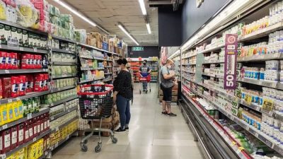 El Centro de Almaceneros indicó que la canasta alimentaria aumentó el 2.413% en la última década