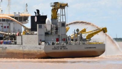 Noticias del Paraná: de dragas, puertos y belgas