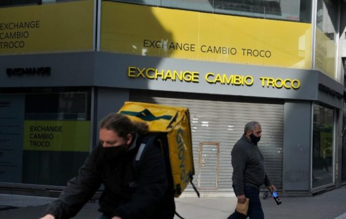 En el recinto de la Bolsa de Comercio hay fiesta