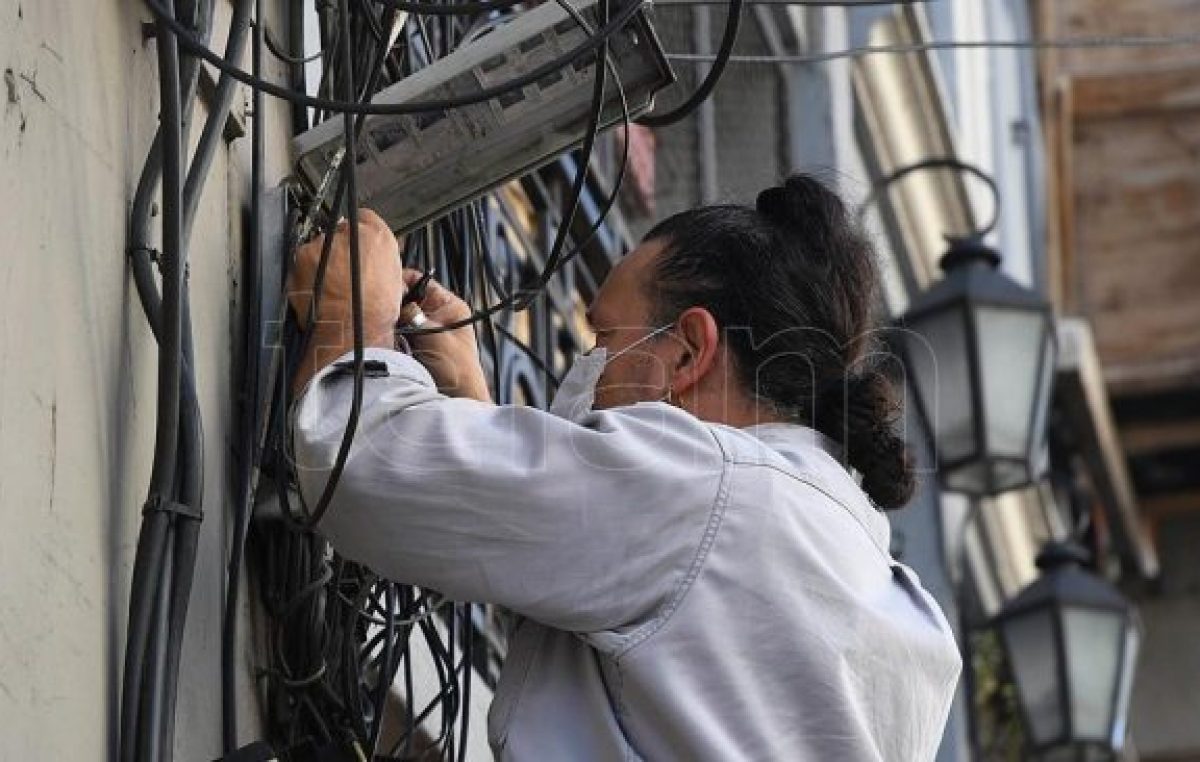 El índice de desocupación bajó al 10,2% al término del primer trimestre