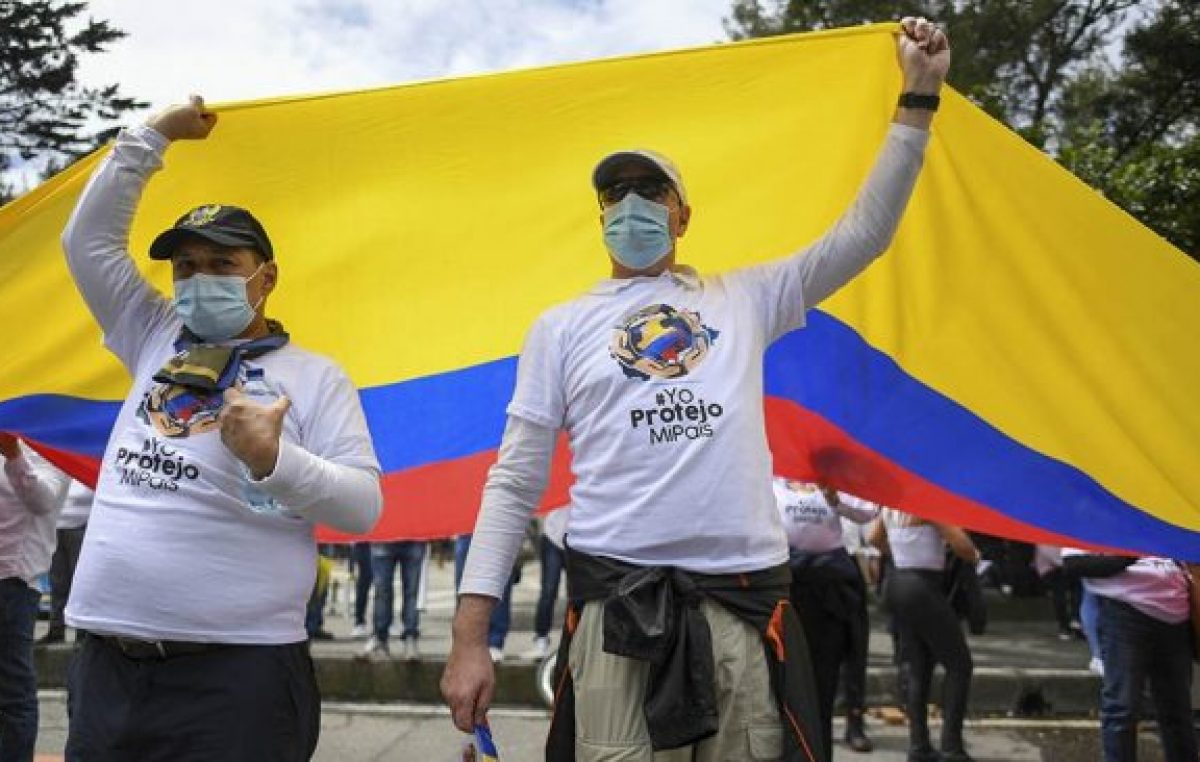 Otro día de marchas masivas y nueva defensa de Duque al accionar policial