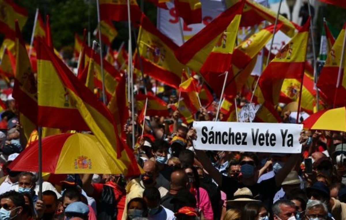 Miles de personas protestaron en Madrid contra los indultos a los separatistas catalanes
