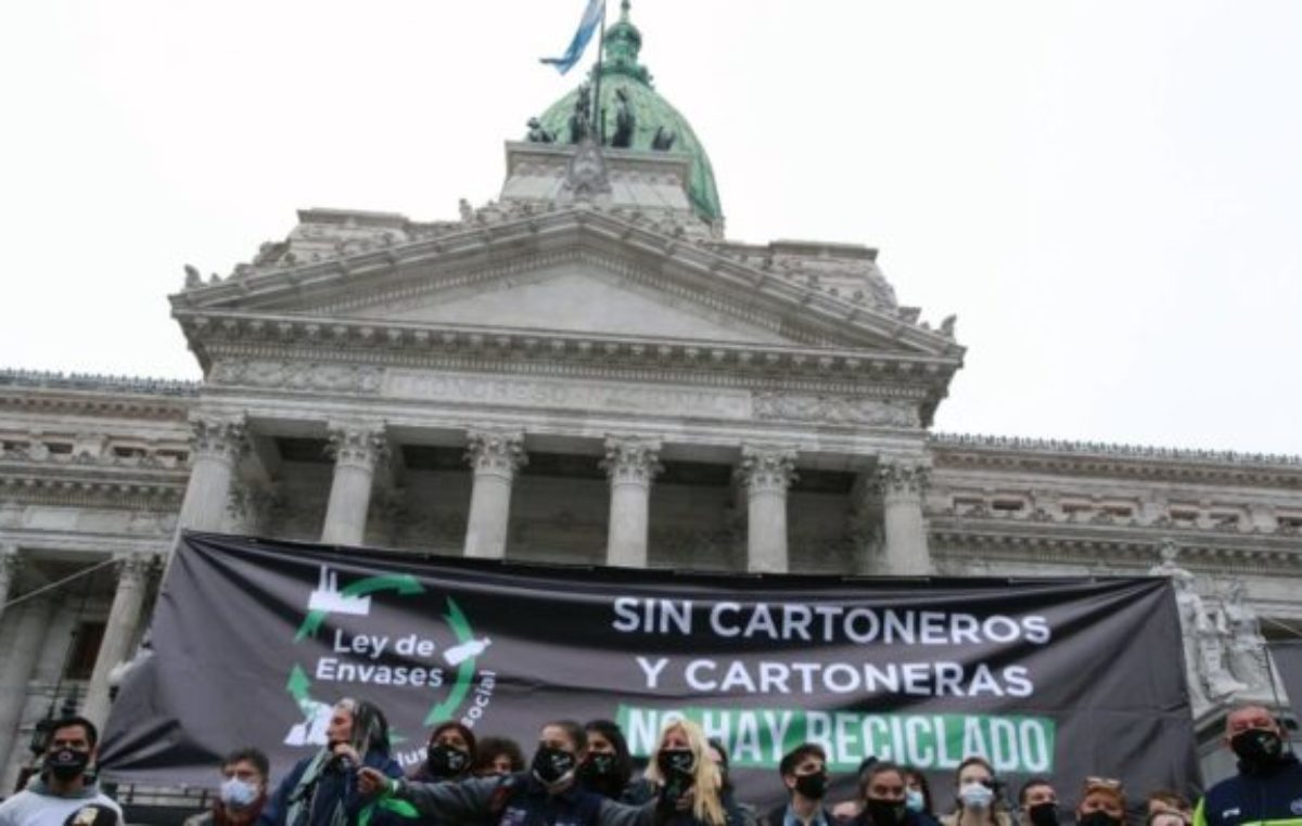 Concentración de cartoneros para impulsar la ley de gestión ambiental de envases
