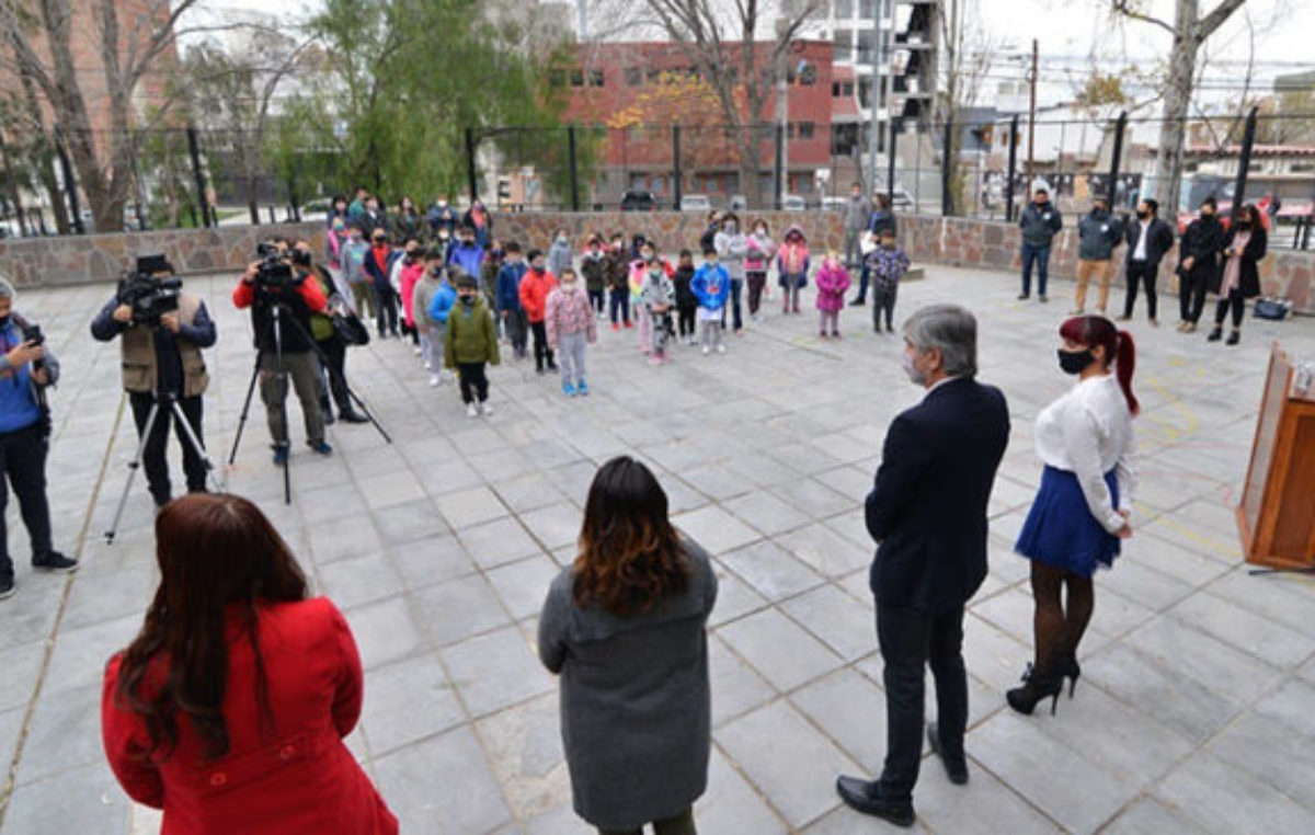 El Municipio de Trelew entregó matrícula a la primera cooperativa escolar