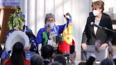 ¿Quién es la dirigente mapuche que preside la Constituyente en Chile?