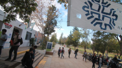 Neuquén: La crisis económica también es motivo de deserción estudiantil