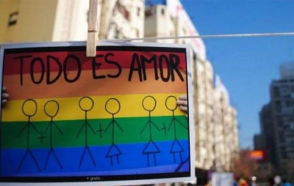 Las licencias municipales en Neuquén incluirán a todo tipo de familias
