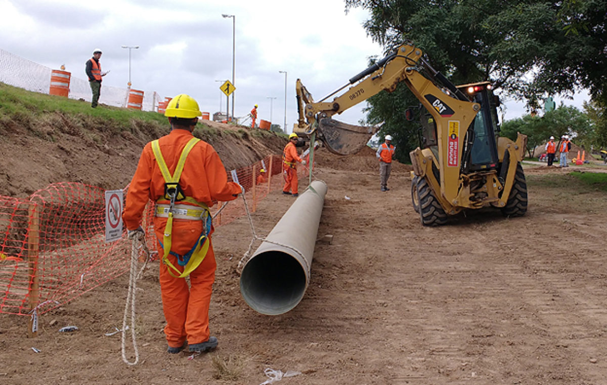 Comenzaron obras cloacales que beneficiarán a 43.000 vecinos de Santa Fe