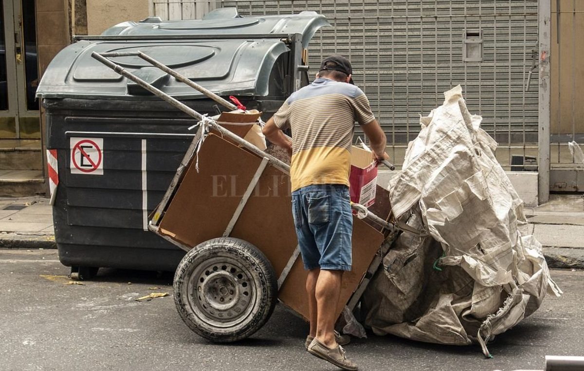 Casi el 50% de los argentinos cayó en la pobreza