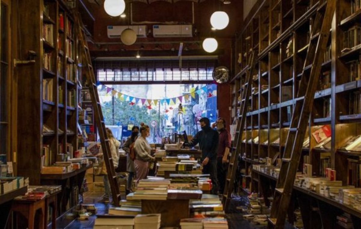 Recomendar, compartir y leer: los libros se suben a las redes