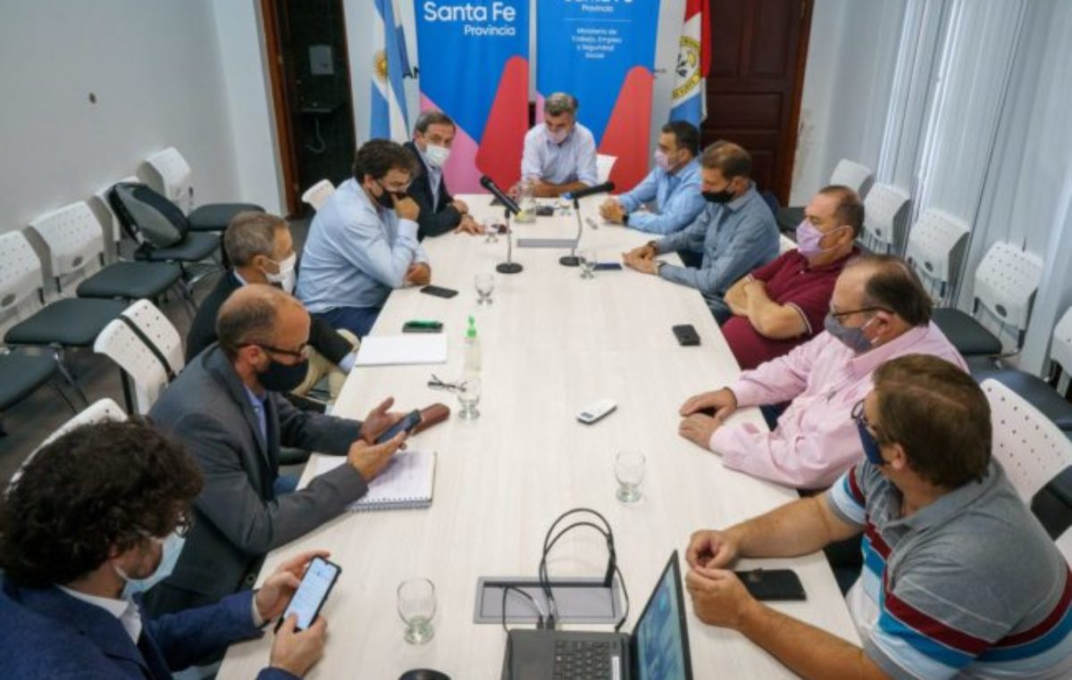 El Gobierno de Santa Fe convocó a los Paritarios de FESTRAM