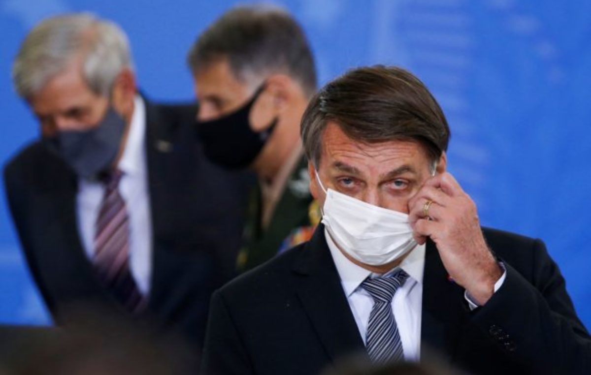 Derrotado en el Senado, Bolsonaro pidió «ganarle la guerra al cáncer» institucional