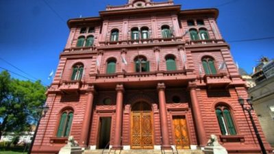 Afirmaron que hace años no se incorporan nuevos trabajadores al municipio de Rosario