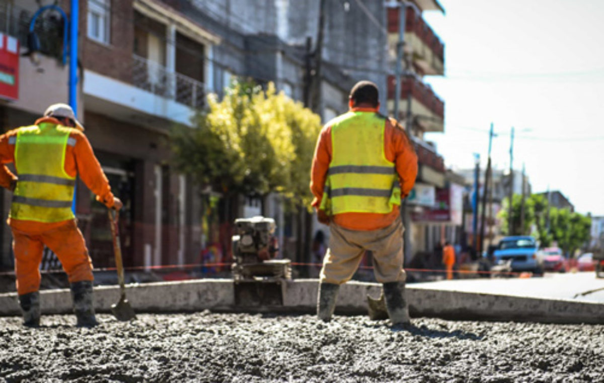 Trabajadores municipales de Escobar recibirán un aumento extra y un bono de $20.000