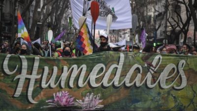 Kayakistas llegaron a Buenos Aires y entregaron un petitorio por la Ley de Humedales