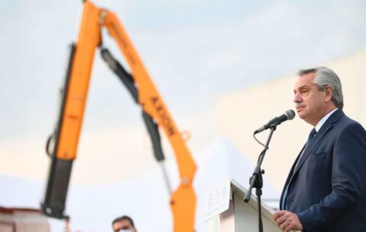 Alberto Fernández pone en marcha 25 obras en 15 provincias y visitará una fábrica