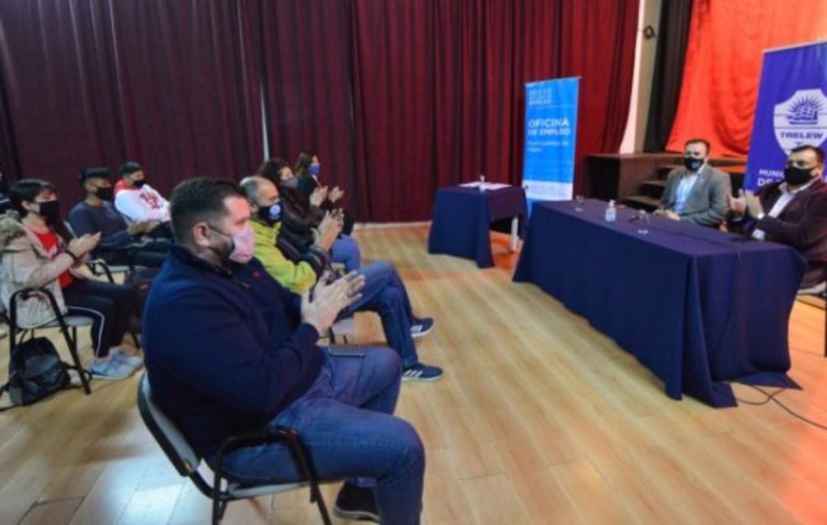 Más de 150 jóvenes accedieron a su primera experiencia laboral en Trelew