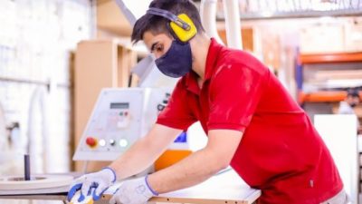 Madryn se convirtió en la primera ciudad de Chubut y la tercera del país en adherir a un programa que genera trabajo en los jóvenes
