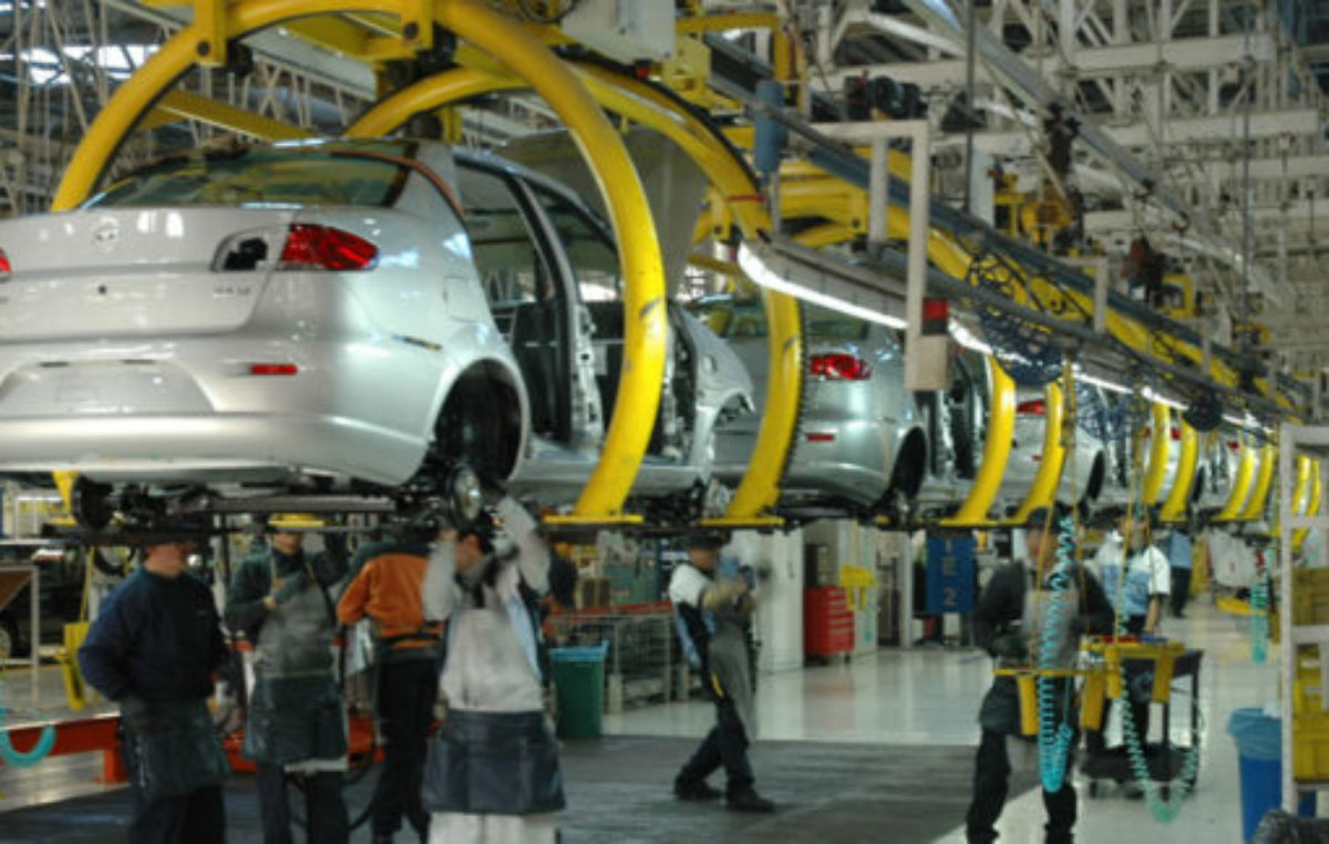 Crecen las contrataciones en las automotrices de Córdoba