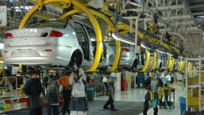 Crecen las contrataciones en las automotrices de Córdoba