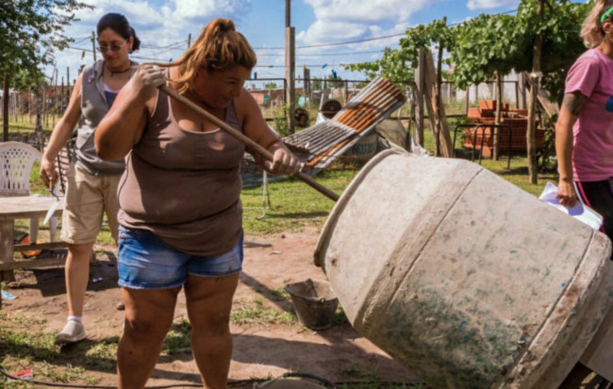 El Gobierno proyecta «formalizar» a los trabajadores de la economía social con nuevo monotributo