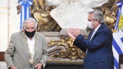 Pepe Mujica, condecorado por Alberto Fernández con el Collar de la Orden del Libertador San Martín