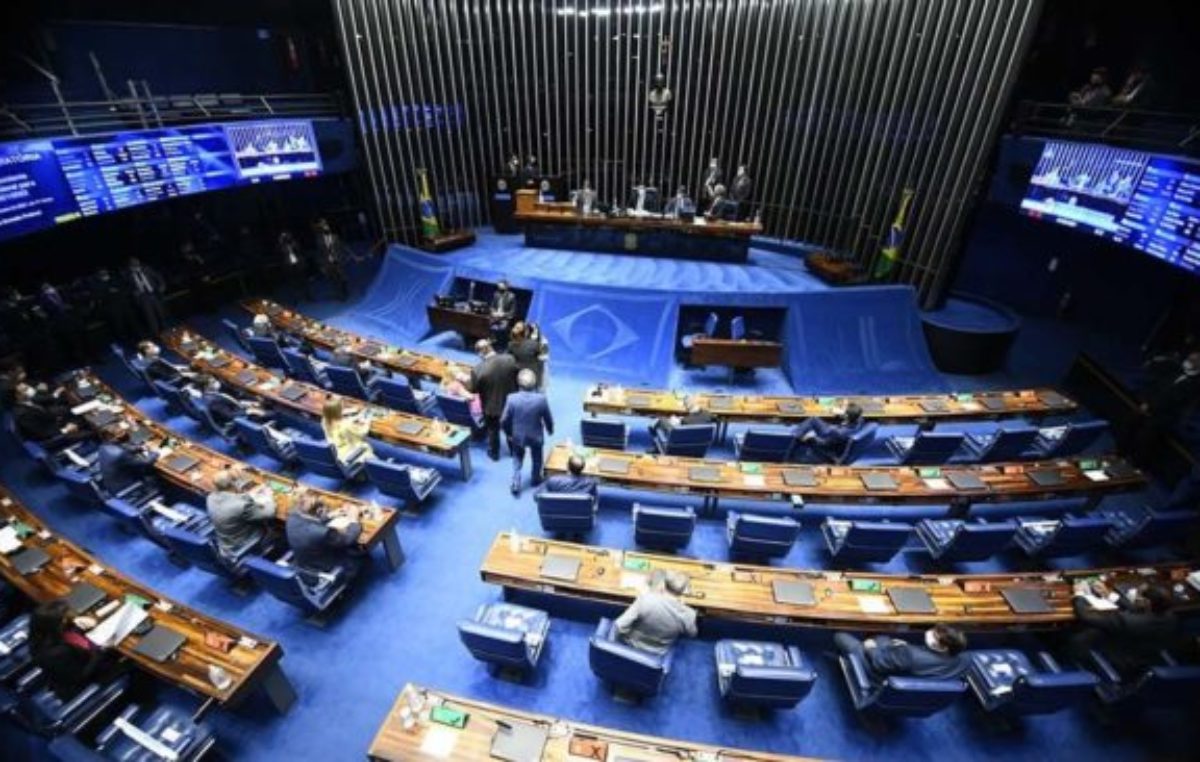Aplazan un informe parlamentario sobre la gestión de la pandemia de Bolsonaro