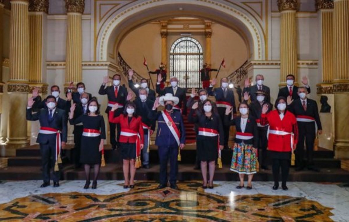 Perú: El partido oficialista anunció que no apoyará al nuevo gabinete en el Congreso