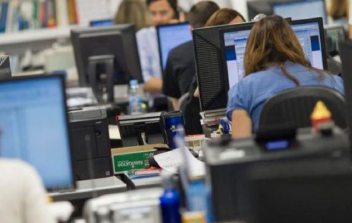 La Argentina es una gran «fábrica» de empleo público, según cifras oficiales