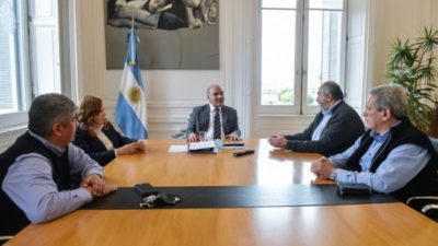 Acto por el Día de la Militancia: Manzur recibió el apoyo de intendentes y la CGT