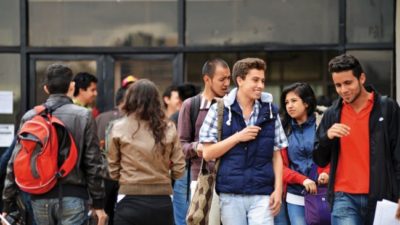Por qué les cuesta la independencia económica a los jóvenes