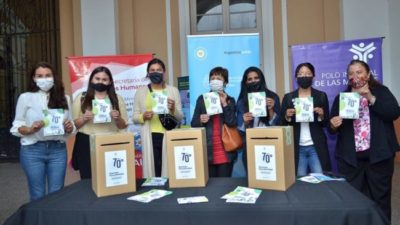 ¡Mujeres, a las urnas y a las bancas!
