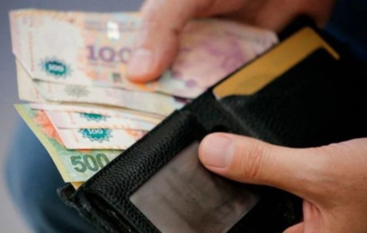 Los salarios le dan pelea a la inflación