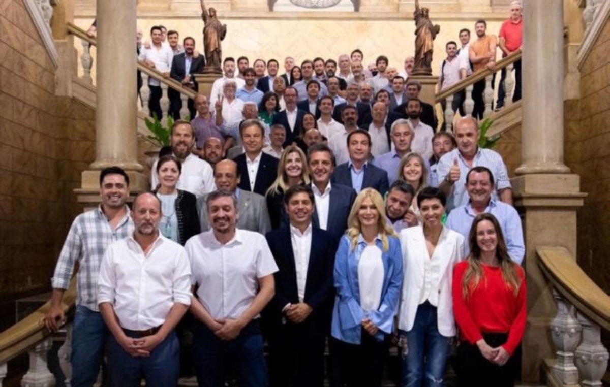 Axel Kicillof, anfitrión de un asado peronista con mucha rosca