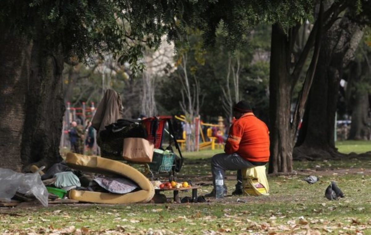 Una familia tipo necesita casi 74 mil pesos para no caer en la pobreza