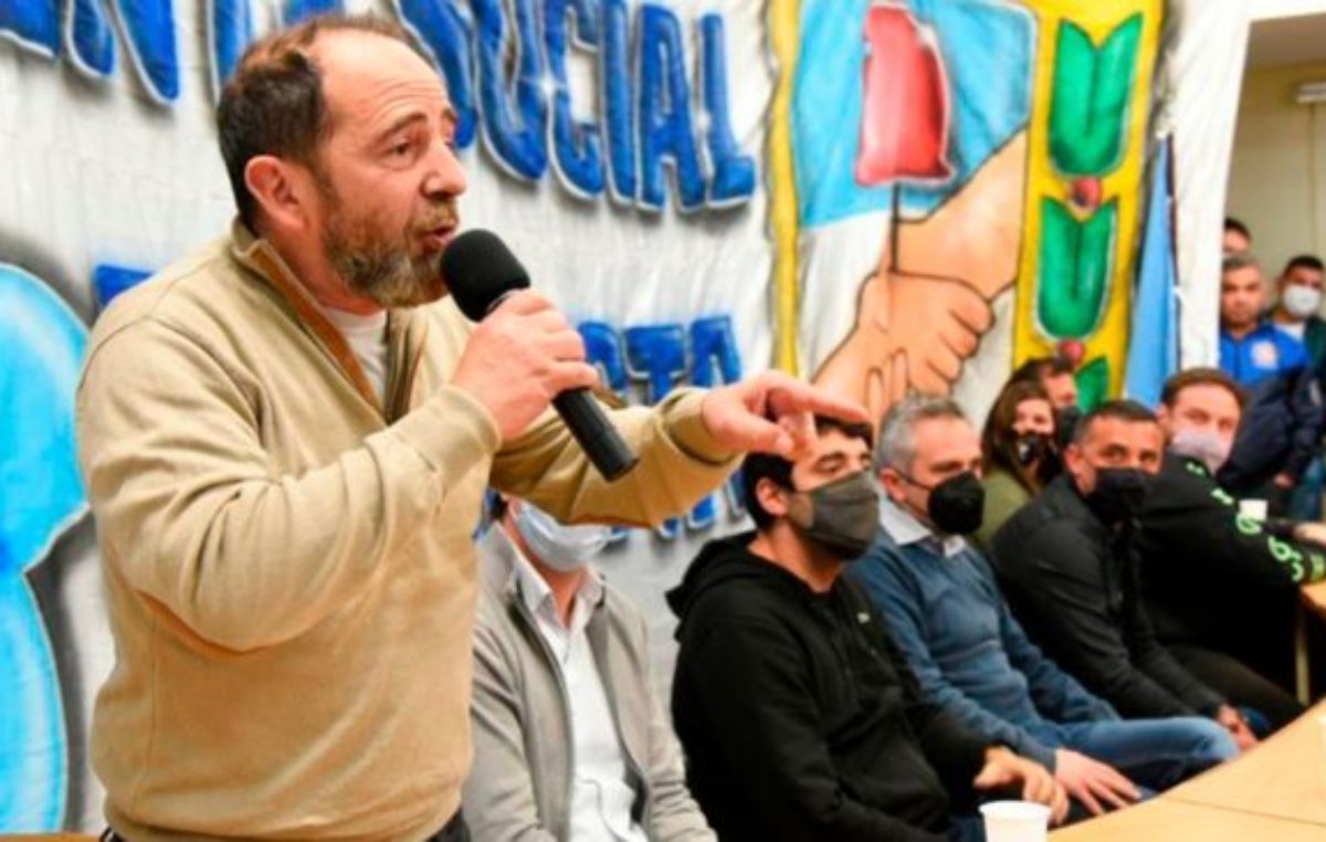 “El Estado bonaerense está ayudando muy fuerte a los sindicatos”