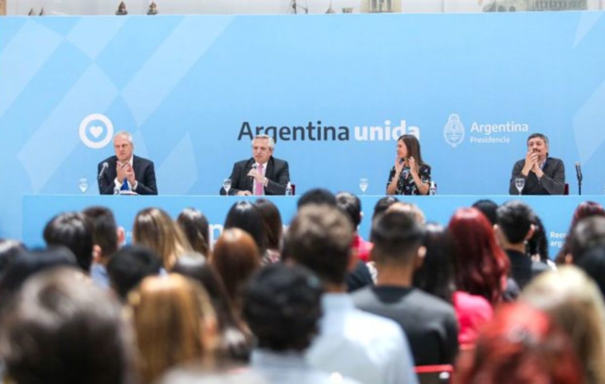 Fernández sobre las becas Progresar: «El Estado debe estar para aquellos a los que les cuesta crecer»