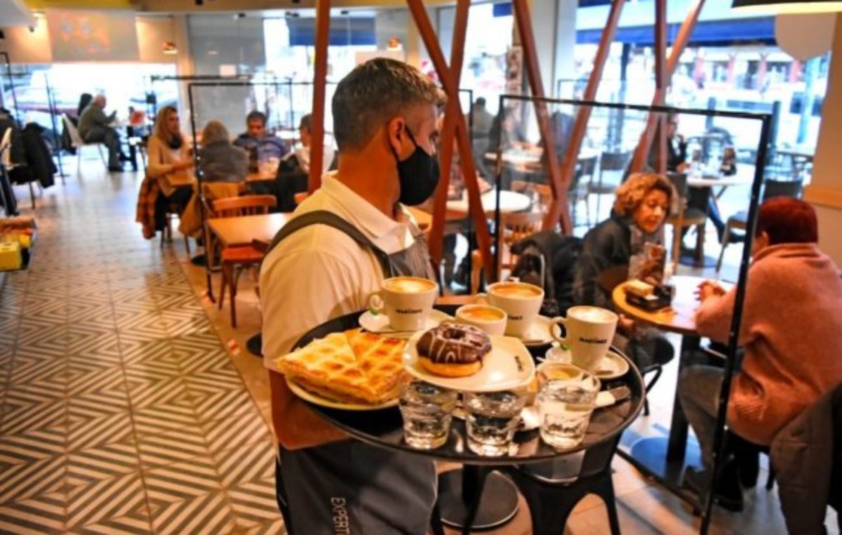 El empleo privado sumó 19.600 puestos en septiembre y lleva 11 meses de crecimiento