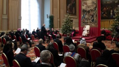 El Papa pidió más «multilateralidad» y menos «colonización ideológica»