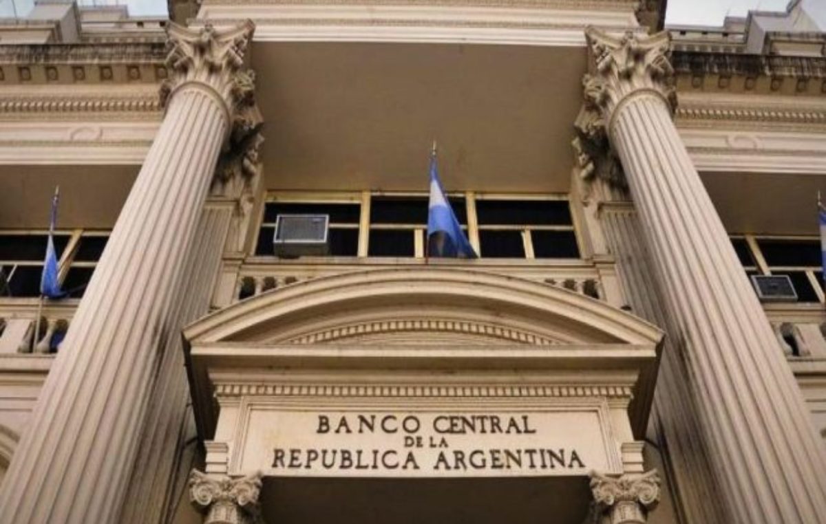 Guiño al FMI: luego de casi un año, el Banco Central subió la tasa de interés
